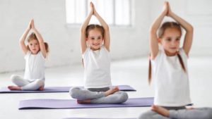 Bambini ADHD: lo yoga li aiuta a stimolare la concentrazione