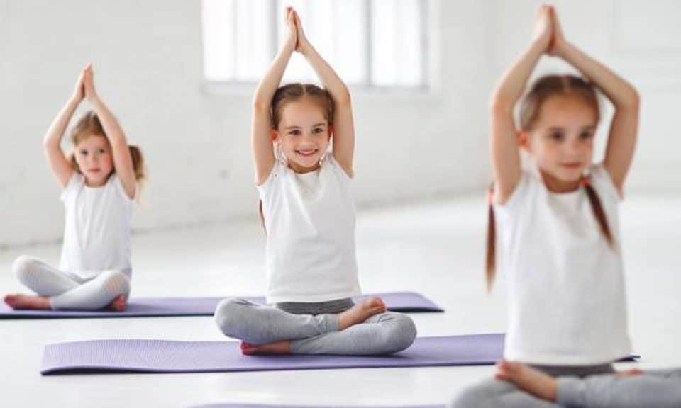 Bambini ADHD: lo yoga li aiuta a stimolare la concentrazione